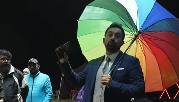 Wild Tiger Storms Roadies XX Set in Munnar β Contestants Panic, Black Panther Also Spotted!